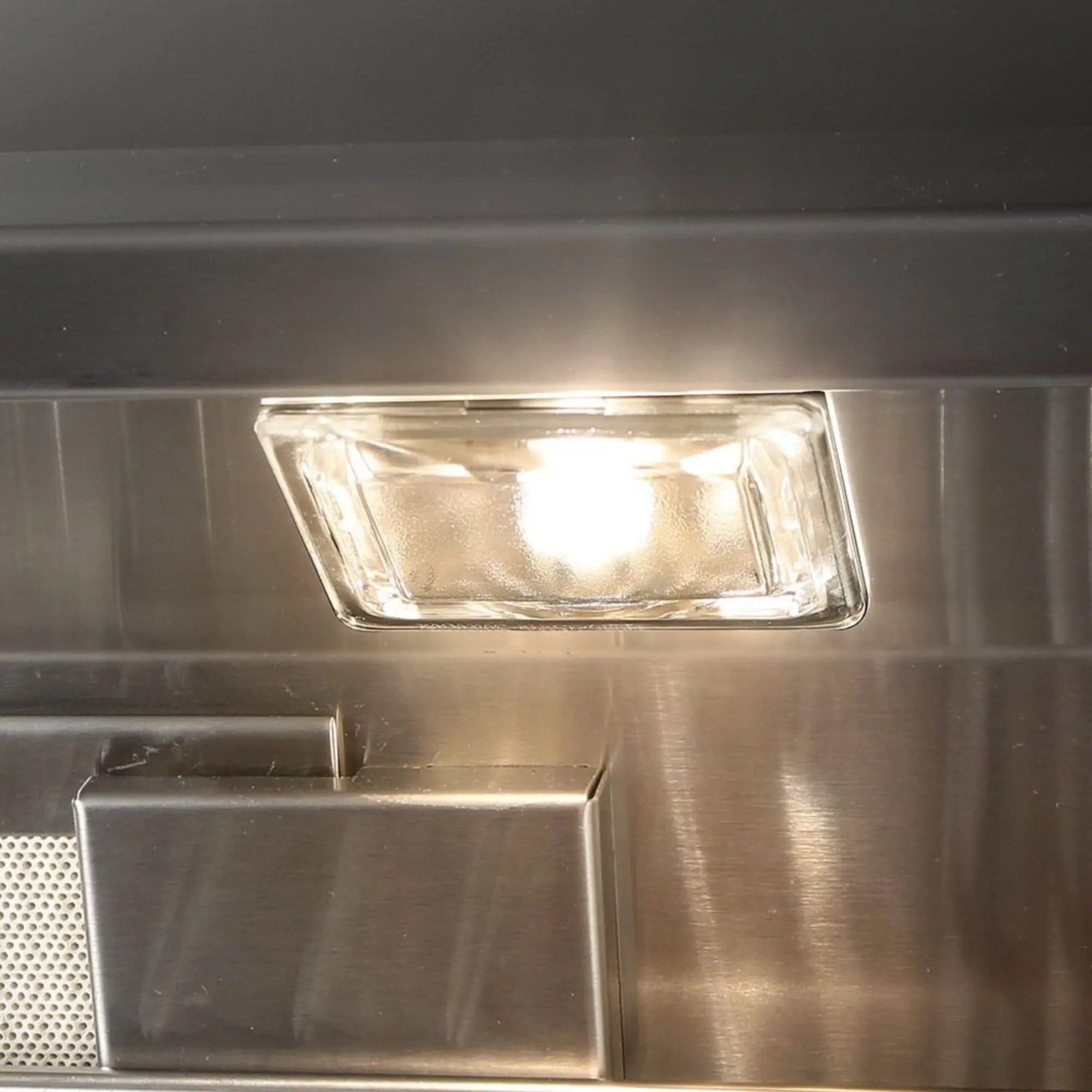 Artisan American Eagle 32-Inch 3-Burner Built-In Gas Grill Artisan