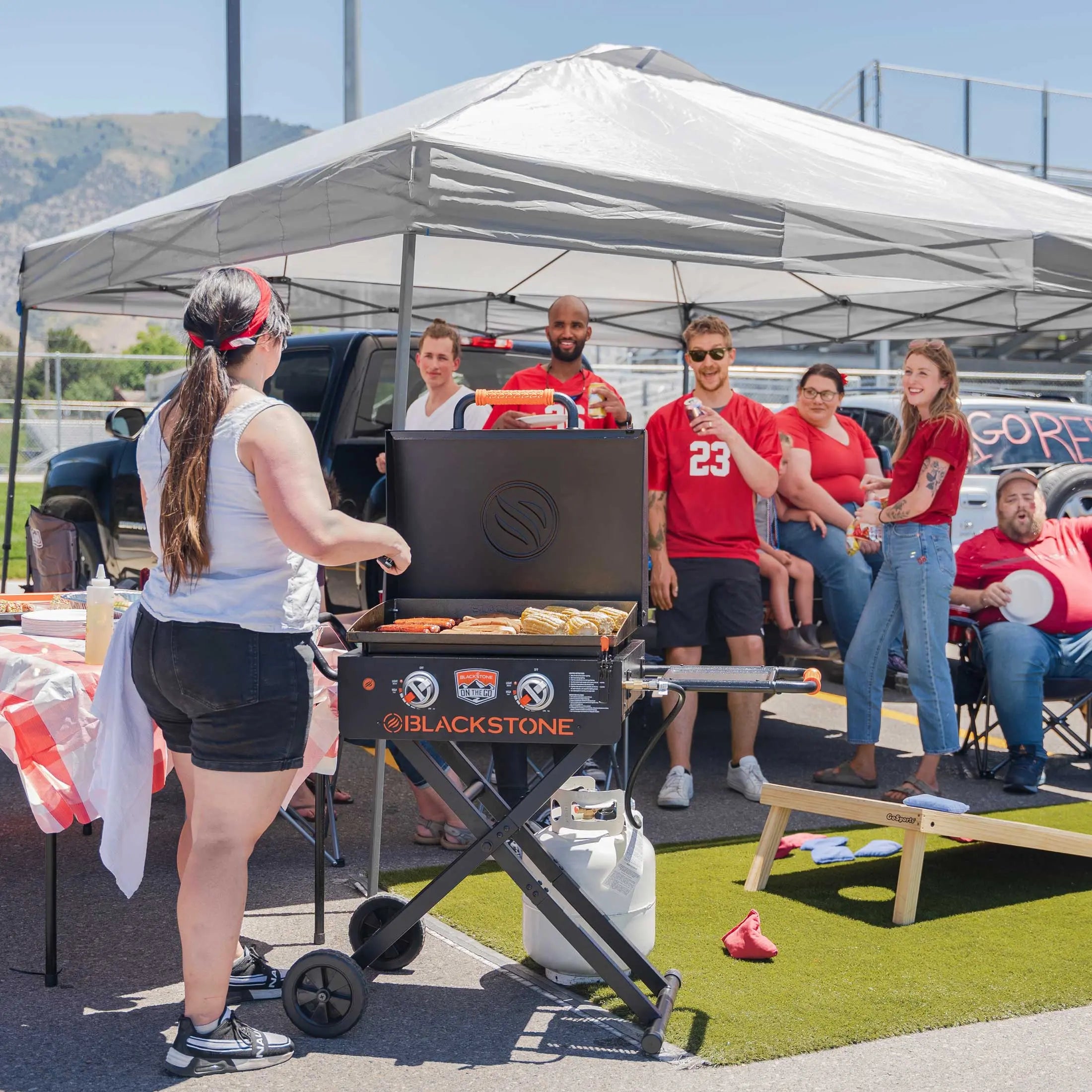 Blackstone - 22" On The Go Scissor Cart Griddle W/Hood - 2350 - Agent BBQ