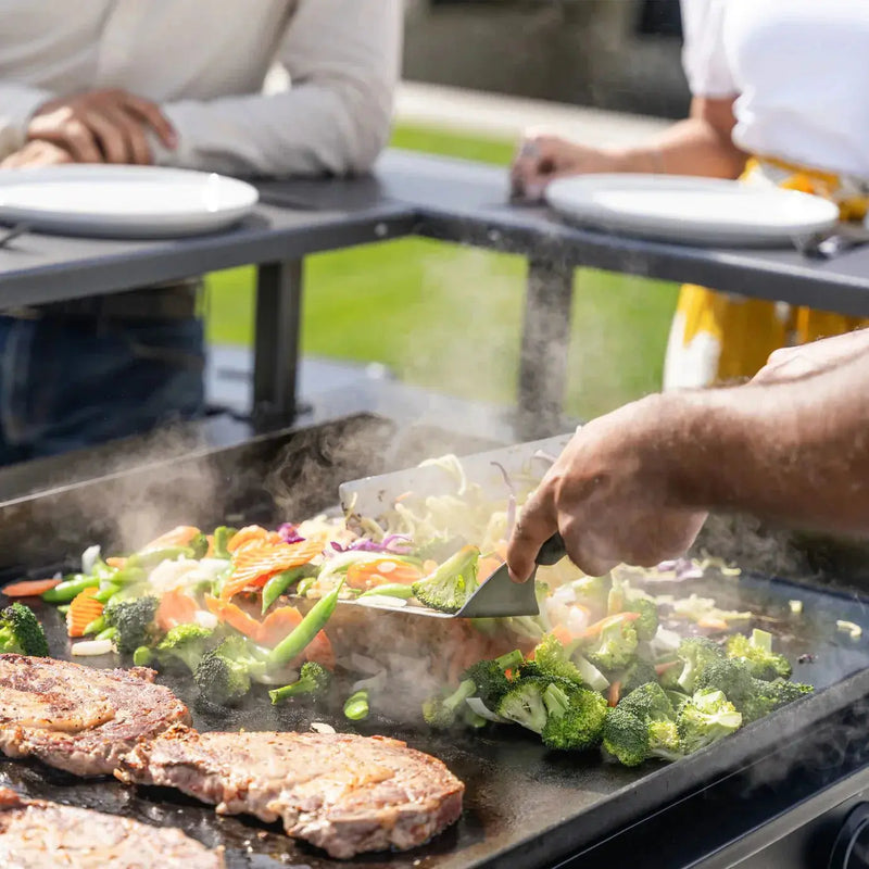 Blackstone 5 Person Chefs Table W/ 36" Griddle - 6023 - Agent BBQ
