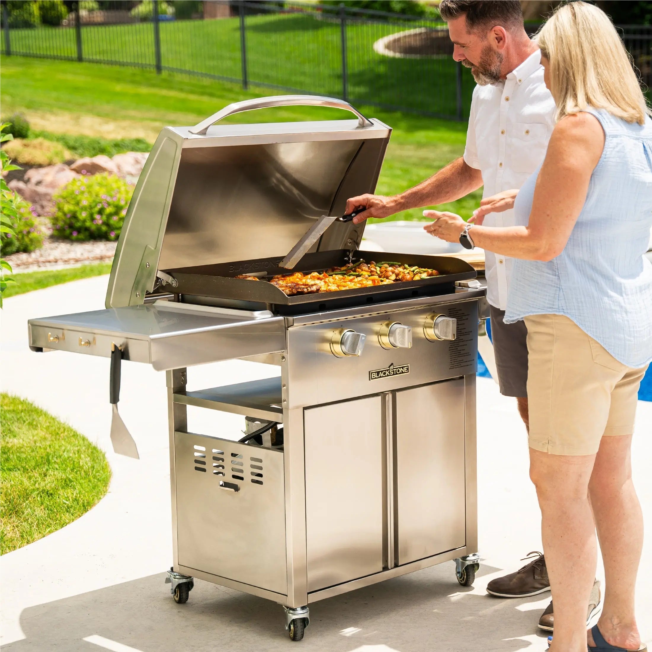 Blackstone Select 28" Griddle with Cabinet - 6009 Blackstone