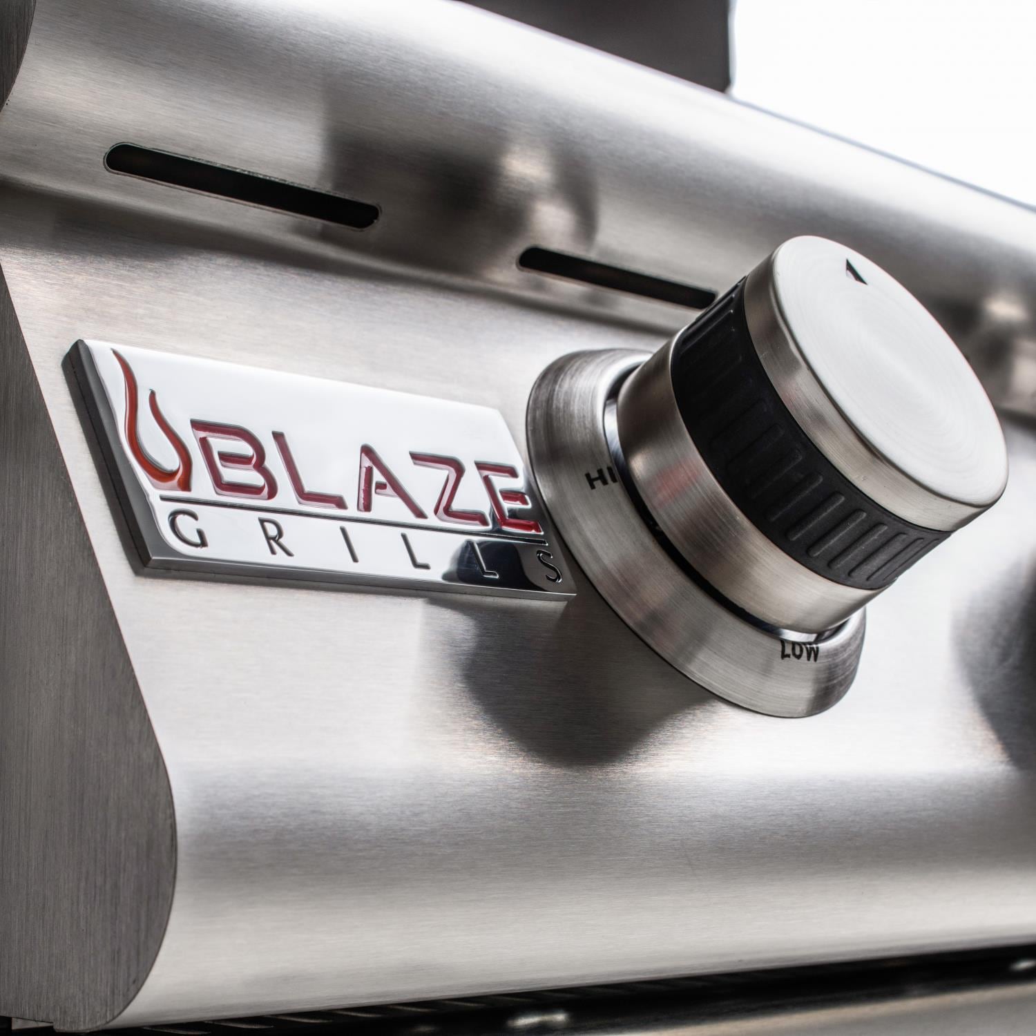 Blaze Prelude LBM 32-Inch 4-Burner Built-In Gas Grill - BLZ-4LBM-LP/NG Blaze Grills