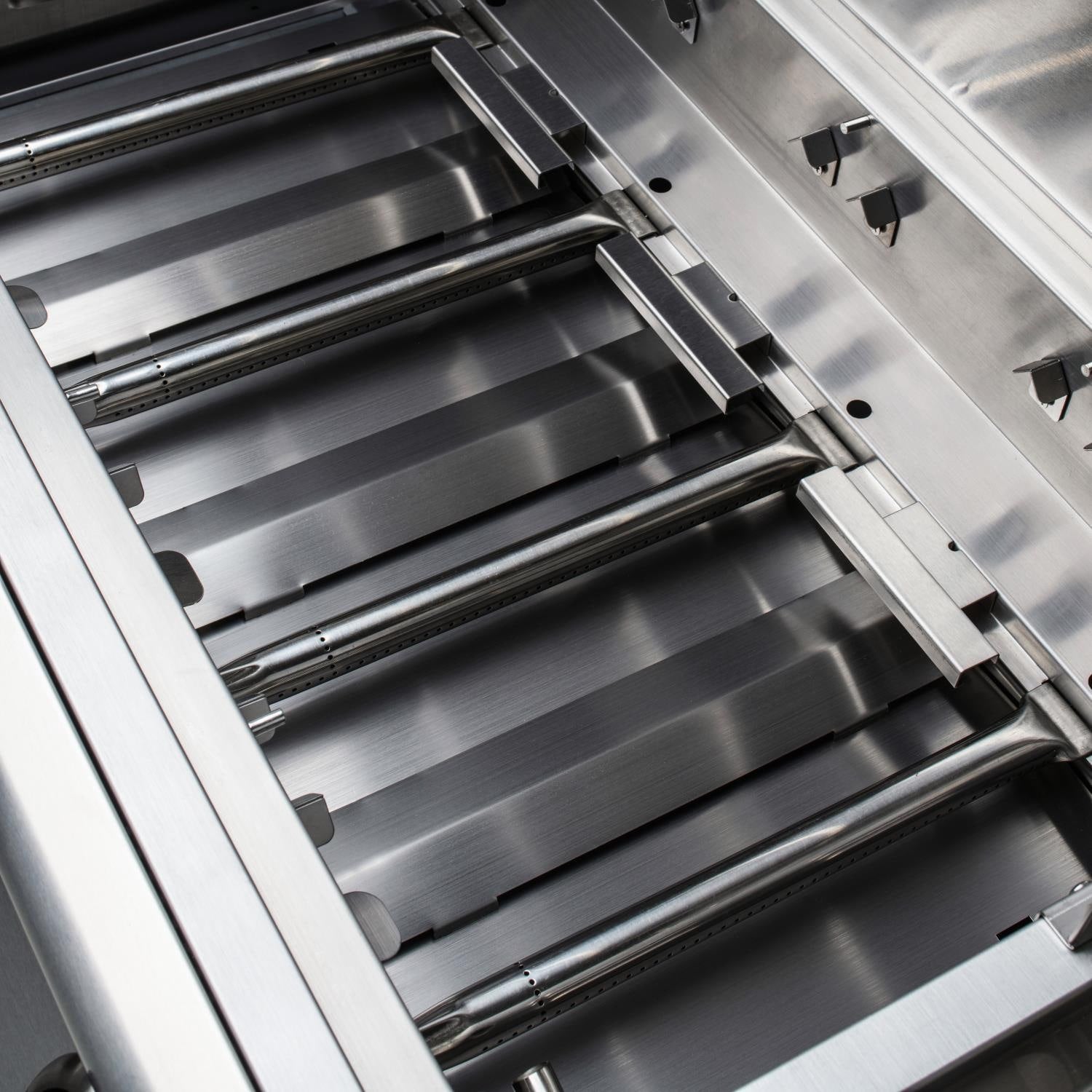 Blaze Prelude LBM 32-Inch 4-Burner Built-In Gas Grill - BLZ-4LBM-LP/NG Blaze Grills