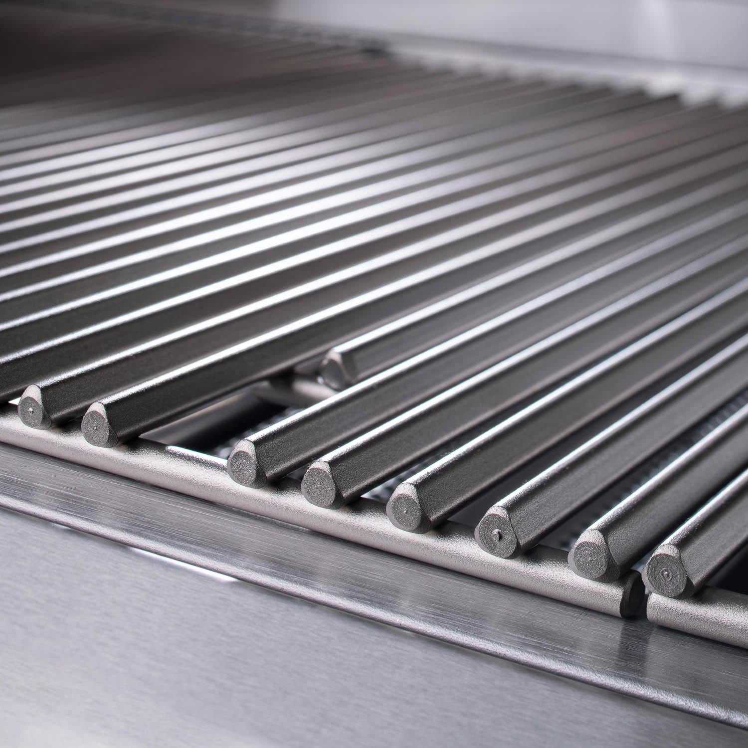 Blaze Premium LTE Marine Grade 32-Inch 4-Burner Built-In Gas Grill With Rear Infrared Burner & Grill Lights - BLZ-4LTE2MG-LP/NG Blaze Grills