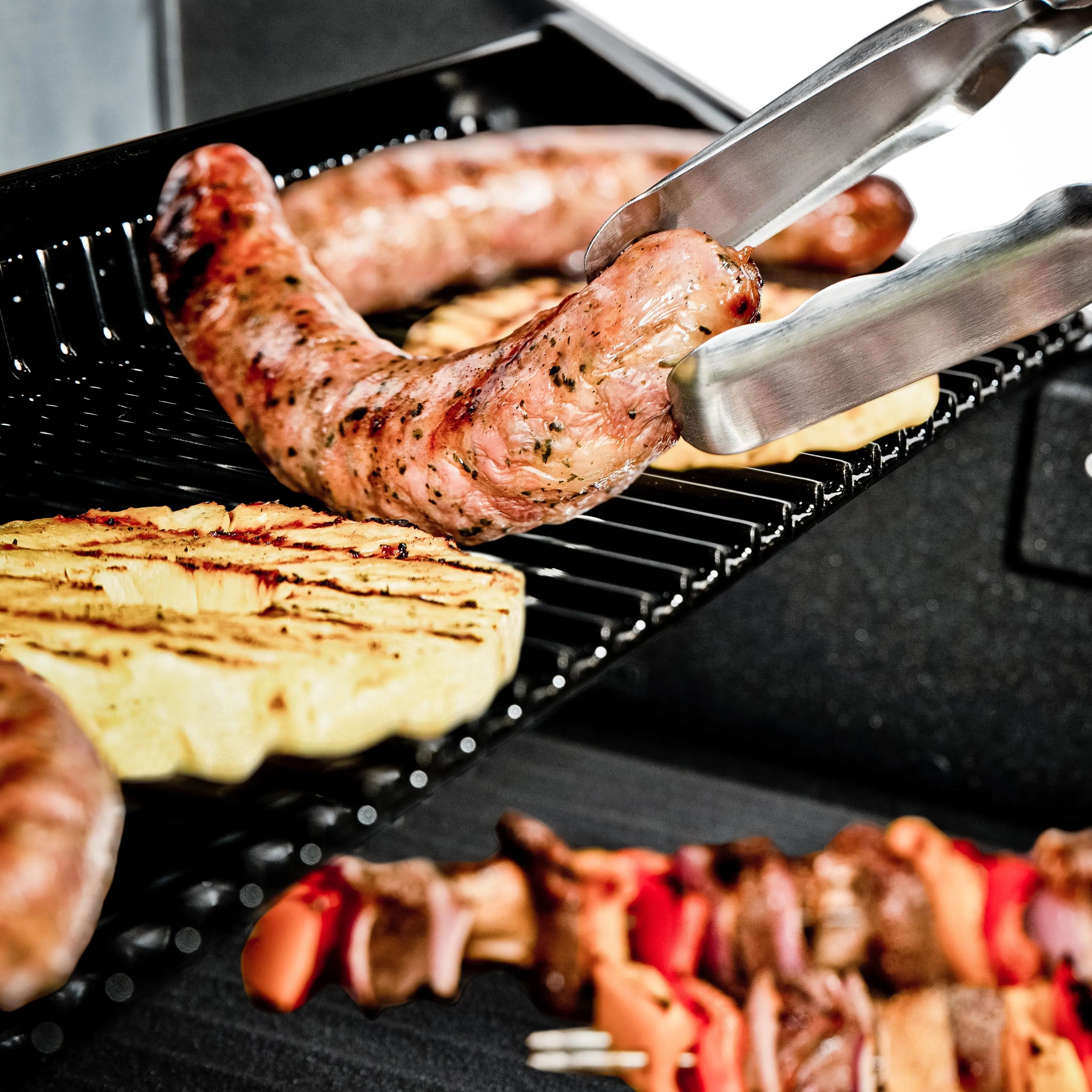 Broil King Crown S 490 Freestanding 4-Burner Gas Grill w/Side Burner & Rotisserie Broil King