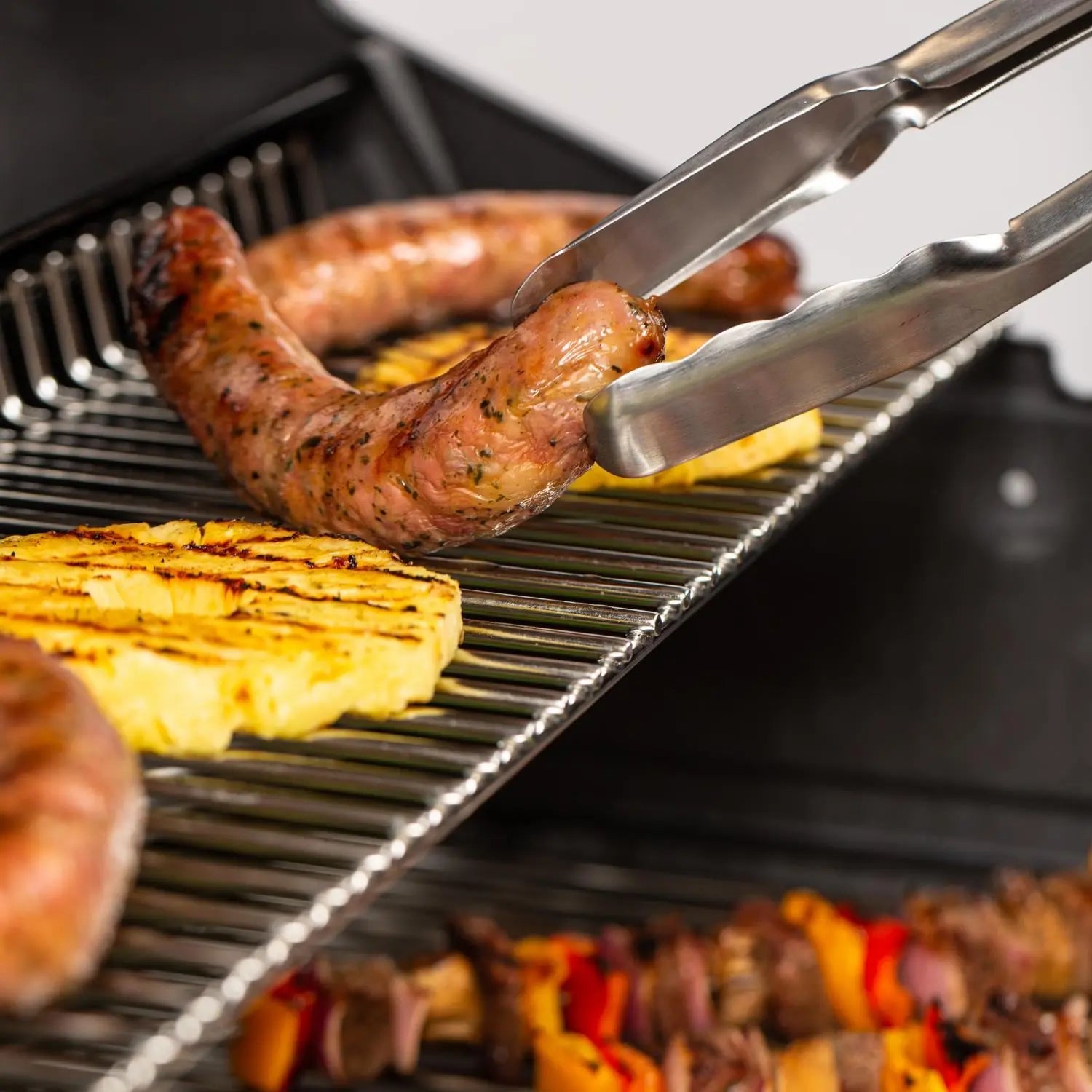 Broil King Imperial S 590i 5-Burner Gas Grill Center w/Rotisserie & Side Burner Broil King