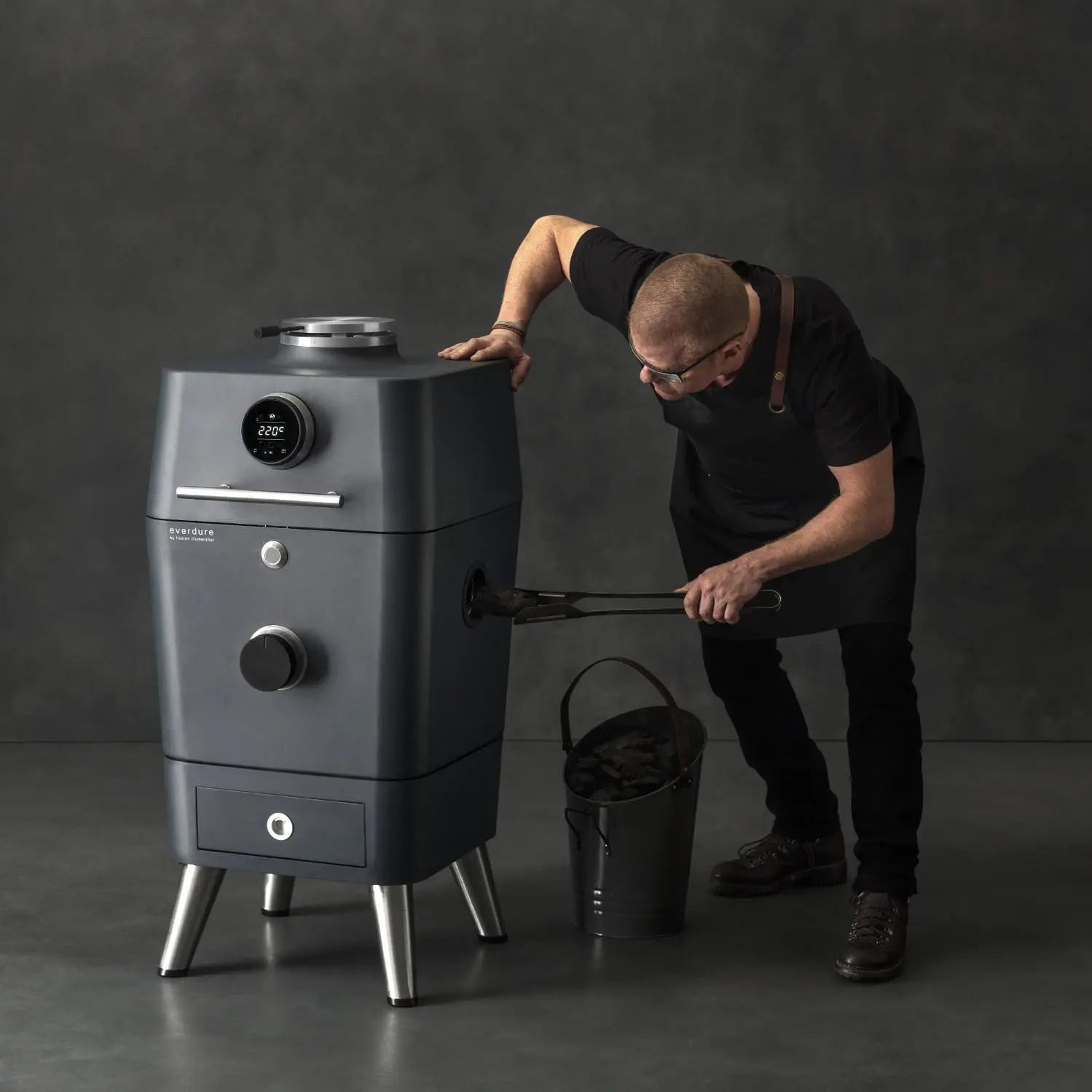Everdure 4K 21-Inch Charcoal Grill & Smoker -  HBCE4KBUS/HBCE4KGUS - Agent BBQ