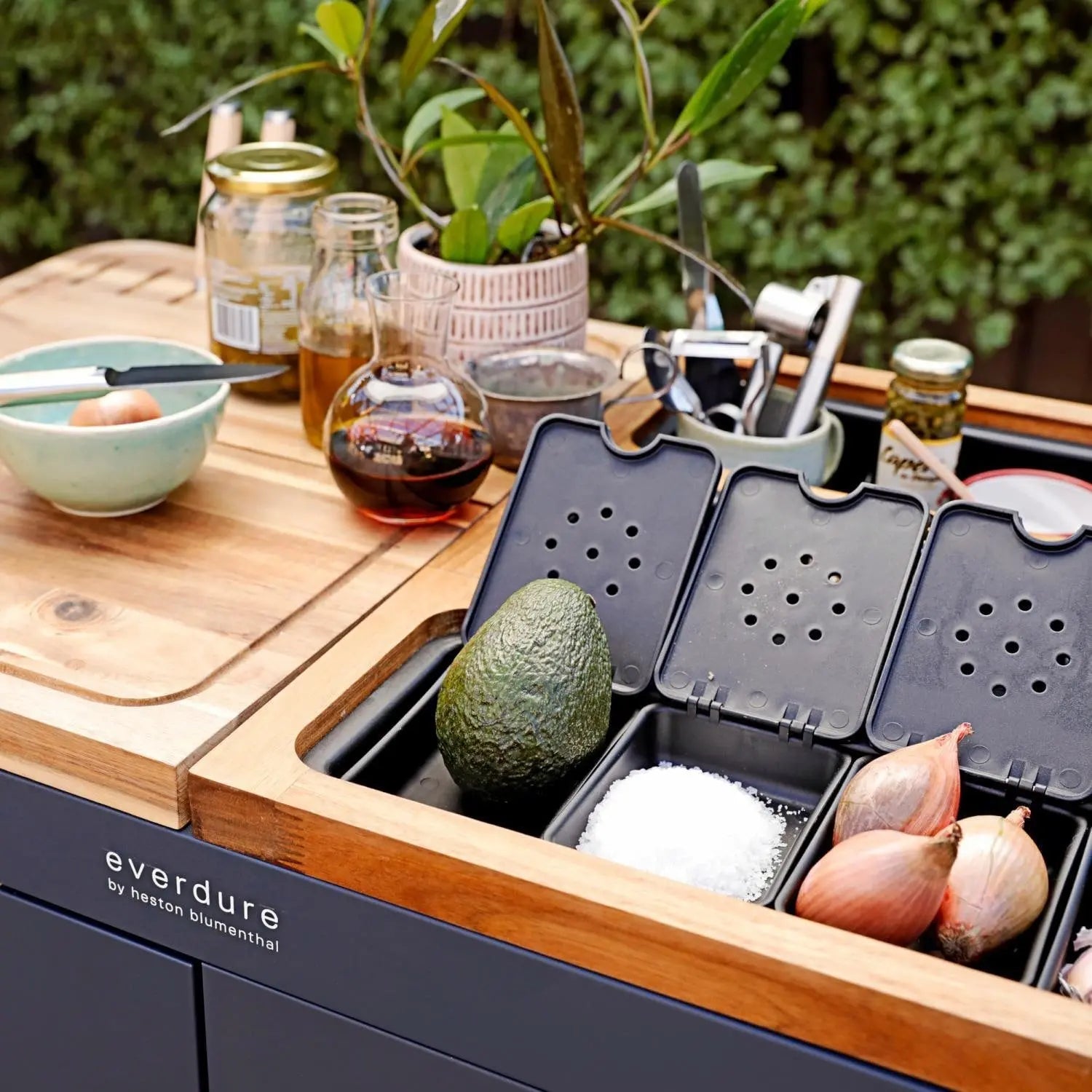 Everdure Indoor/Outdoor 40-Inch Mobile Prep Kitchen - HBPKB/HBPK - Agent BBQ