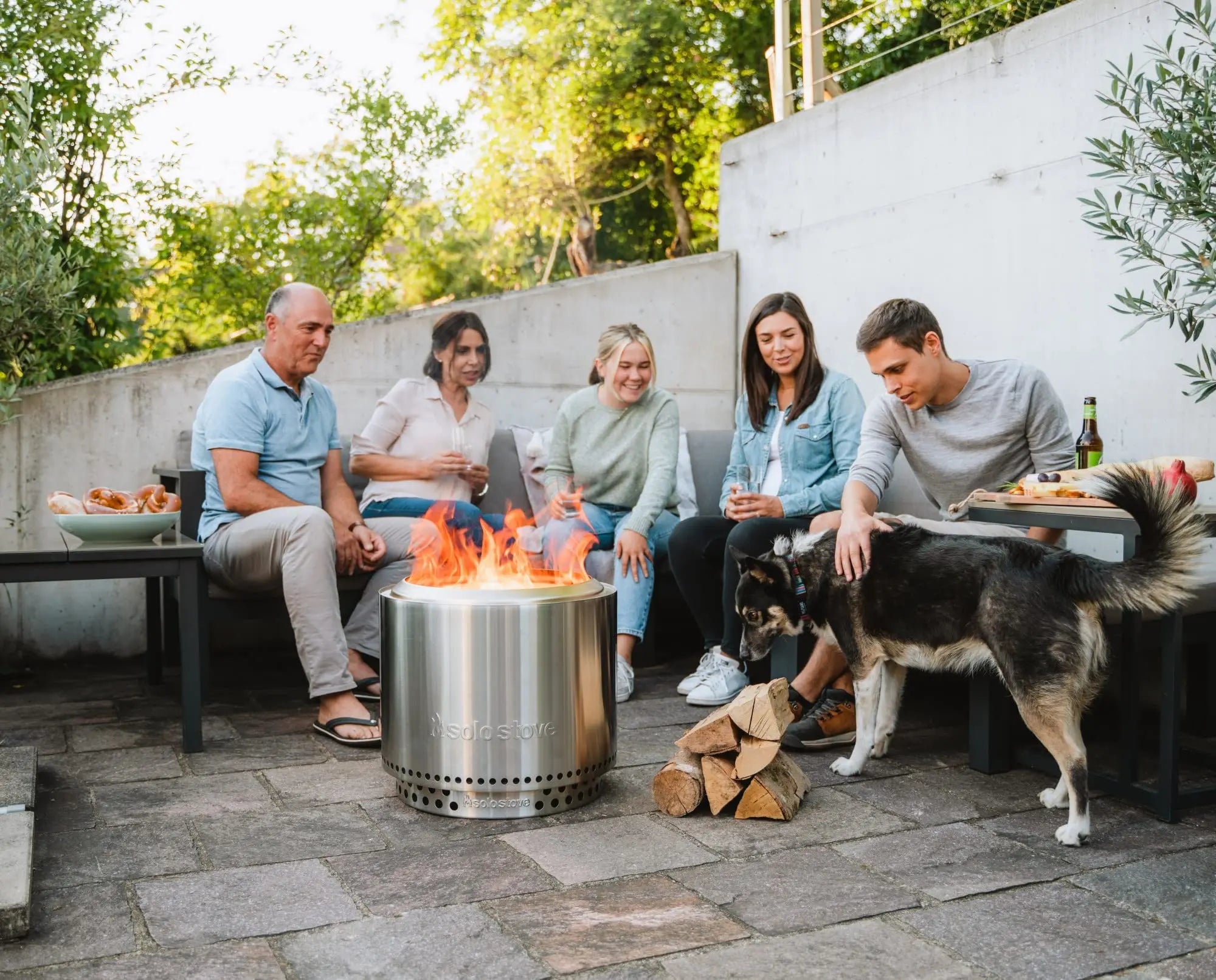 Solo Stove Bonfire + Stand Bundle 2.0 Solo Stove