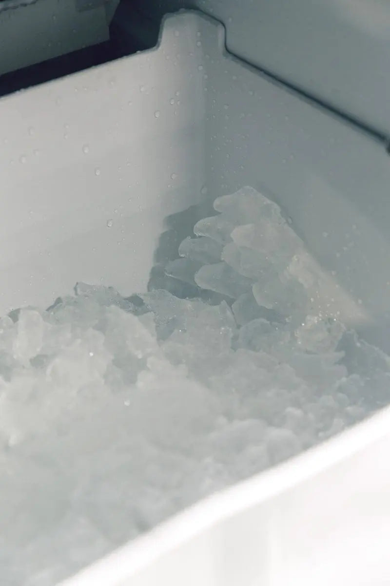 Summerset Built-in Kitchen Island 15" Ice Maker - Agent BBQ